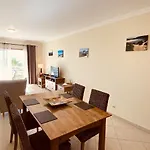 Vista - Shared Pool - 4 Guests - * Albufeira